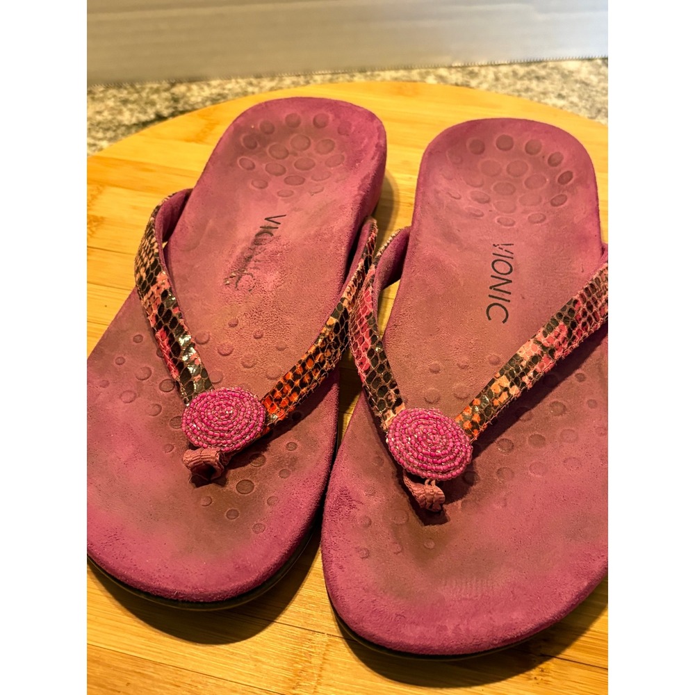 Vionic Magenta Purple Snake Print Beaded Orthotic Flip Flop Sandals‎ Womens